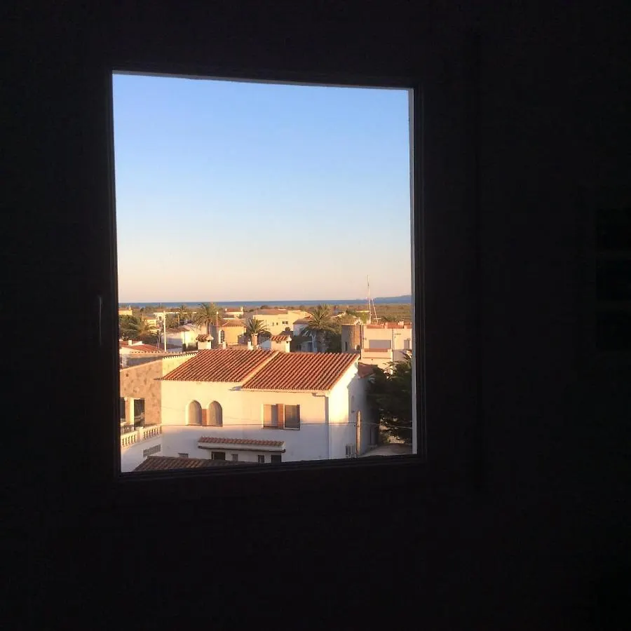 2 Beds, 2 Baths Apartment With Great Views And Pool Roses
