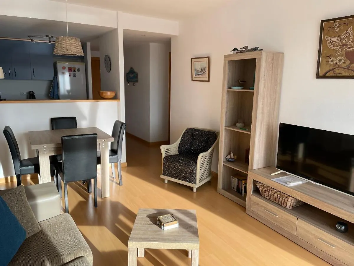 2 Beds, 2 Baths Apartment With Great Views And Pool Roses